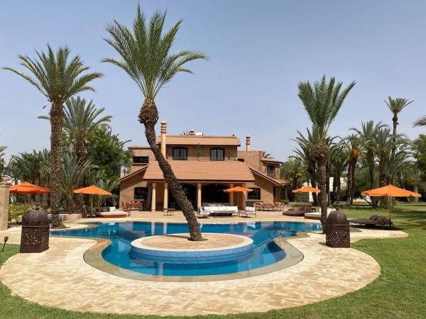 Na fotografii je vidět objekt Villa jowehara Palmeraie Marrakech nacházející se ve městě Marakéš.