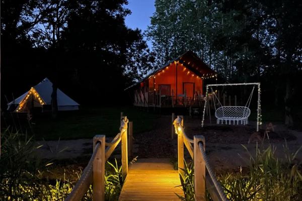 A la foto es mostra l'objecte Marabou Safari Lodge situat a la ciutat de Sibbertoft.