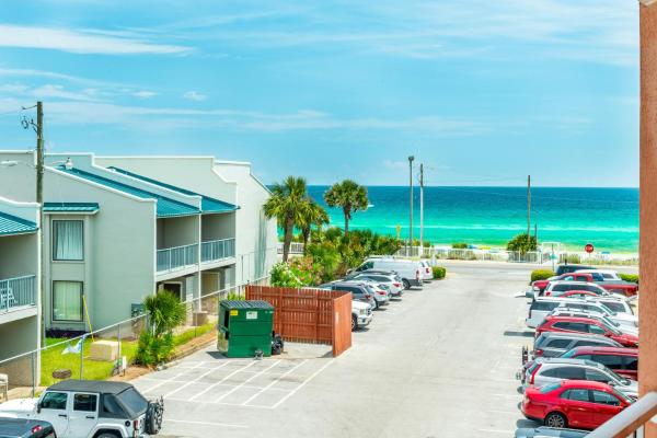 A la foto es mostra l'objecte Gulfview II 301 situat a la ciutat de Destin.