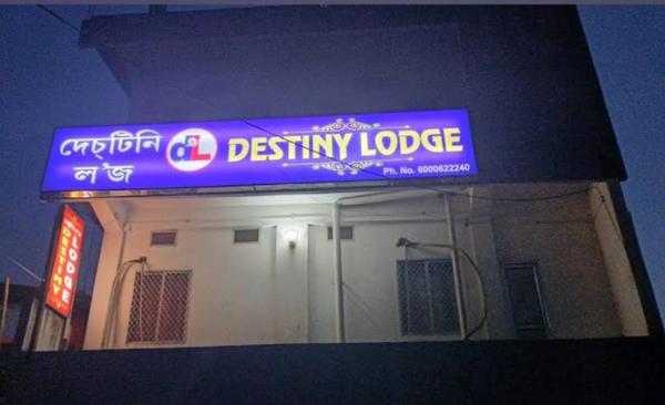 Na fotografii je vidět objekt Destiny Lodge nacházející se ve městě Sonāri.