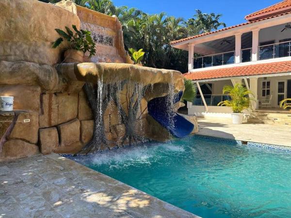 A la foto es mostra l'objecte VILLA EN CASA DE CAMPO, La Romana, Rep Dom situat a la ciutat de Cajuiles.