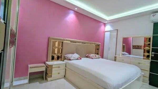 A la foto es mostra l'objecte 2 chambres salon pharmacie ngor situat a la ciutat de Dakar.