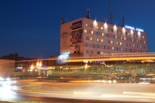 Na zdjęciu widoczny jest obiekt Hotel Kamena położony w mieście Chełm.