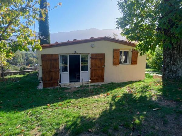 A la foto es mostra l'objecte Maisonnette situat a la ciutat de Albertacce.