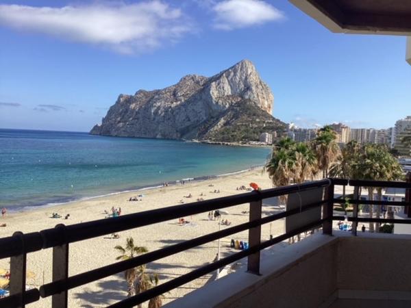 A la foto es mostra l'objecte Brisa Mediterránea, Topacio IV situat a la ciutat de Calpe.