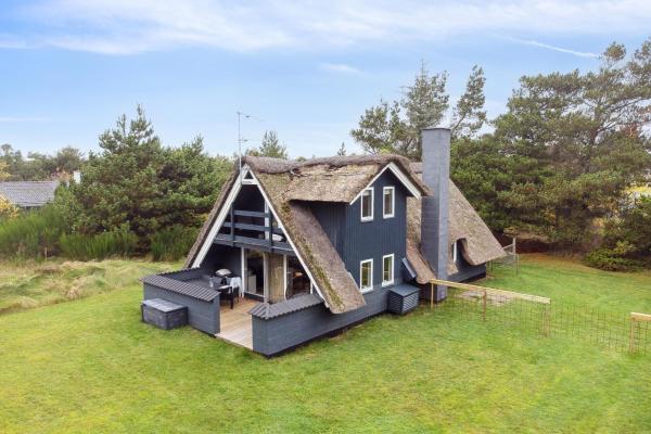 Na fotografii je vidět objekt Feriehus 1072 nacházející se ve městě Ringkobing.