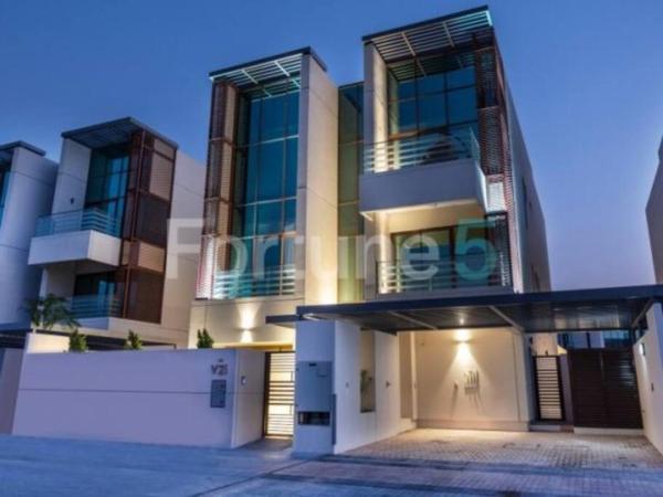 A la foto es mostra l'objecte Luxurious Meydan Dubai Villa with Unparalleled Views situat a la ciutat de Dubai.