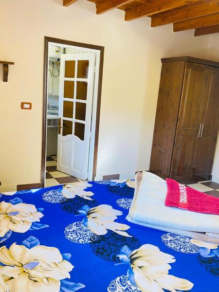 Na zdjęciu widoczny jest obiekt Almasoudi lodge położony w mieście Saint. Catherine.