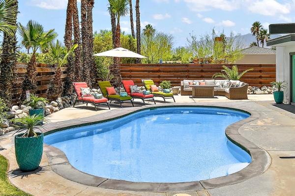 Perfect Pool Safari - Palm Springs, CA