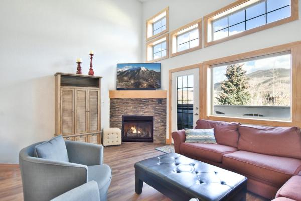 Auf dem Foto ist das Objekt La Riva Del Lago Condo: Downtown, Close to Everything! in der Stadt Dillon zu sehen.