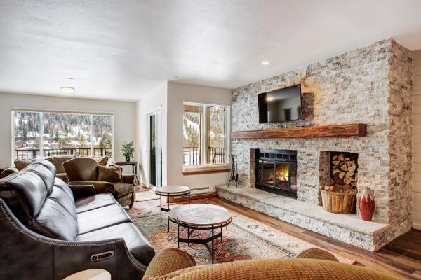 A la foto es mostra l'objecte Cinnamon Ridge Après Ski Retreat: Private Hot Tub + Walk to Slopes situat a la ciutat de Keystone.