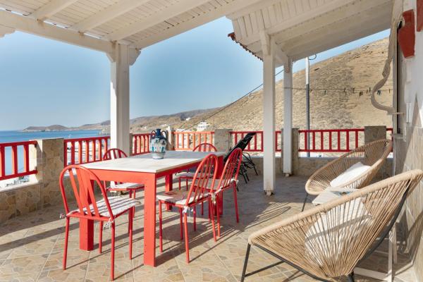 På billedet ses objektet Villa Christina 2 Kythnos beliggende i byen Mérichas.