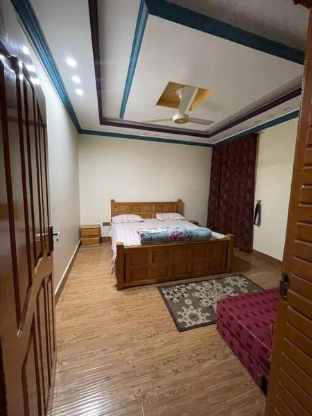 Na zdjęciu widoczny jest obiekt Eagles Nest Muzaffarabad położony w mieście Uttar Shisha.