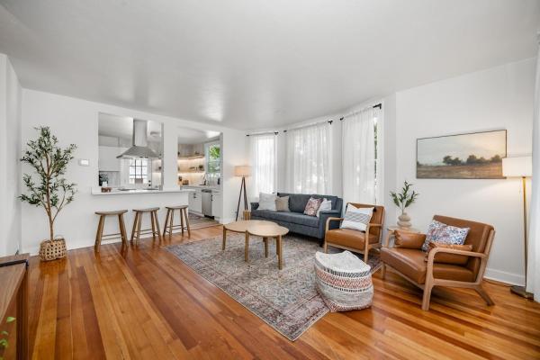 写真にはスポケーン市にあるNewly Renovated Villa in Central Spokaneが写っています。