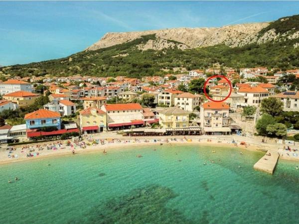 På billedet ses objektet Apartments with parking space Baska, Krk - 23618 beliggende i byen Baška.