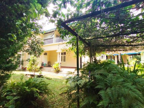 På bildet vises objektet Lamp Colonial Bungalow Airport som ligger i byen Katunayaka.