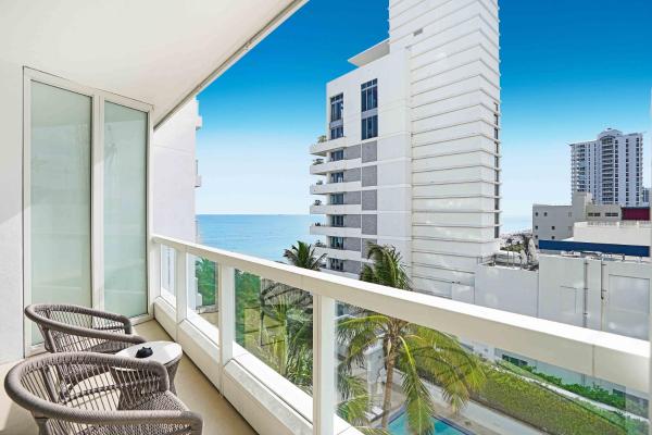 Fontainebleau Jr Suite With Balcony Condo - Miami Beach, FL