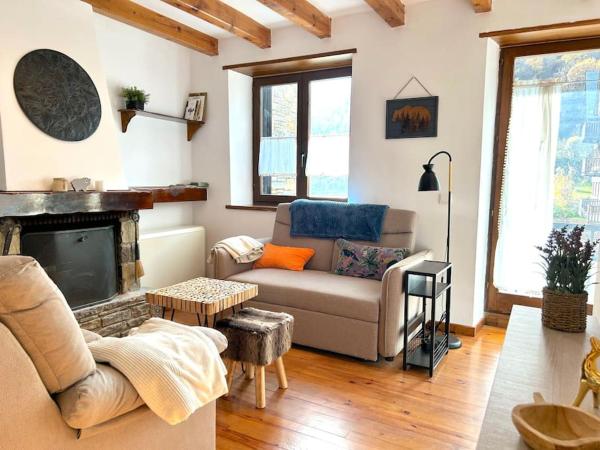 Na fotografii je vidět objekt Apartament de muntanya amb una terrassa espectacular by RURAL D'ÀNEU nacházející se ve městě Valencia de Aneu.