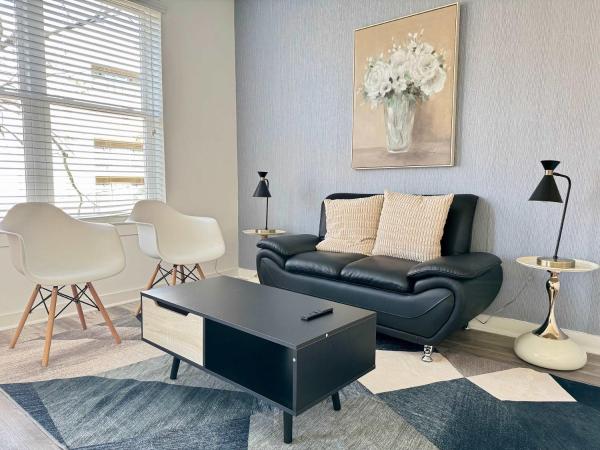 På billedet ses objektet Luxury New 1B1B Private Balcony w Dryer Washer 525Pkwy211 beliggende i byen Atlanta.