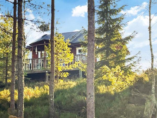 På billedet ses objektet 4 person holiday home in BÄCKEFORS beliggende i byen Bäckefors.