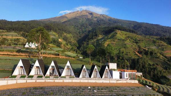 A la foto es mostra l'objecte Dcahhya Couple Cabin Villa The Sunrise View situat a la ciutat de Prampelan.