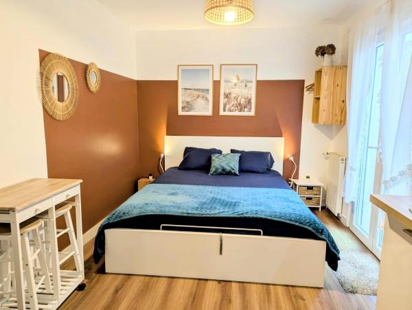 A la foto es mostra l'objecte Studio Cosy, entre Abers & Plages, proche du GR34 situat a la ciutat de Plouvien.