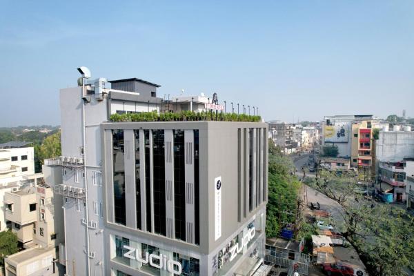 The photo shows the Zip By Spree Hotels Nanded located in the city of Nānded.