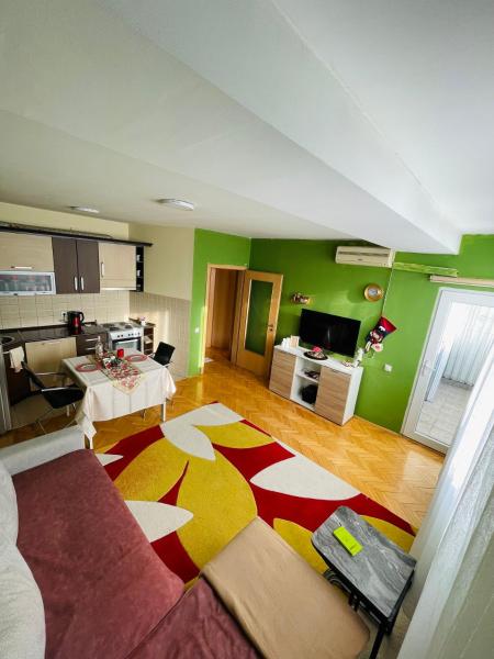 Yellow Moon Hostel&Apartment, Prisztina