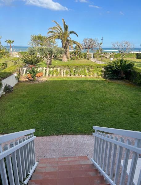 Nella foto è visibile l'oggetto Villetta da sogno fronte mare situato nella città di Ferruzzano.