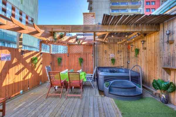 Premier destination for Big Groups MTL Vacation and Nightlife, Montreal