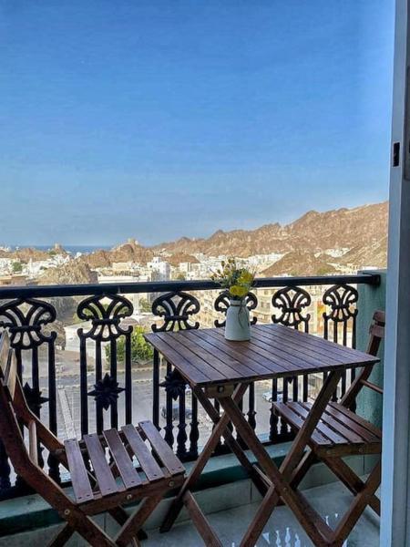 På billedet ses objektet The Balcony Entire Penthouse beliggende i byen Muscat.