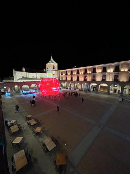 A la foto es mostra l'objecte Mercado Chico SUITES situat a la ciutat de Àvila.
