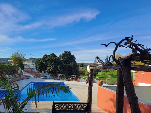 Na zdjęciu widoczny jest obiekt Vista Castelo położony w mieście Nesperal.