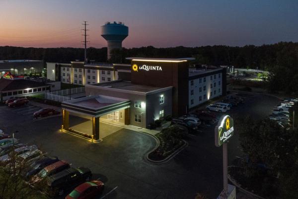 På billedet ses objektet La Quinta by Wyndham Lexington Park - Patuxent beliggende i byen Lexington Park.