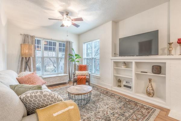 A la foto es mostra l'objecte Carson Flats Apt 3 - 1BR Near BOK, OSU Med, Dtwn situat a la ciutat de Tulsa.