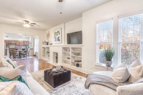 A la foto es mostra l'objecte Carson Flats Apt 2 - 1BR Near BOK, OSU Med, Dtwn situat a la ciutat de Tulsa.