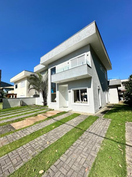 A la foto es mostra l'objecte Casa Alto Padrão em Ubatuba em Condomínio situat a la ciutat de Ubatuba.