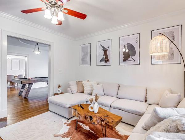 Upscale Historic Home near Downtown, Hall of Fame, Beach, Arenas, Cleveland