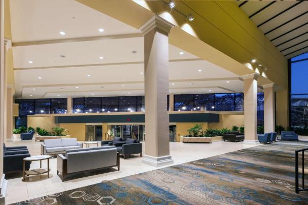 Φωτογραφία 4: DoubleTree by Hilton Tulsa Downtown