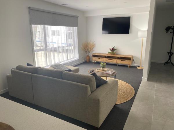 Nella foto è visibile l'oggetto Eureka Gold Stays 2 bedrooms 2 bathrooms Wendouree No pets situato nella città di Wendouree.