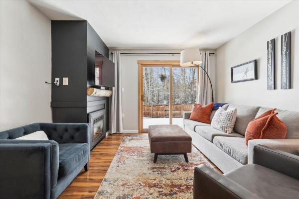 A la foto es mostra l'objecte Snowdance 102A condo situat a la ciutat de Keystone.