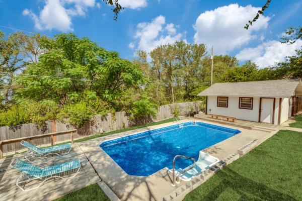 A la foto es mostra l'objecte Farmhouse With Amazing Pool at Wester Hills Temple situat a la ciutat de Temple.