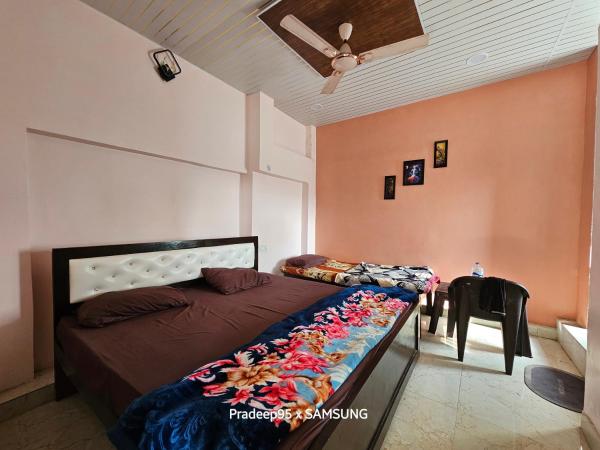 Auf dem Foto ist das Objekt Shri Mahaveer Residency in der Stadt Ayodhya zu sehen.