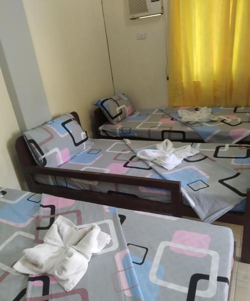 写真にはコロン市にあるHERMI apartment -coronが写っています。