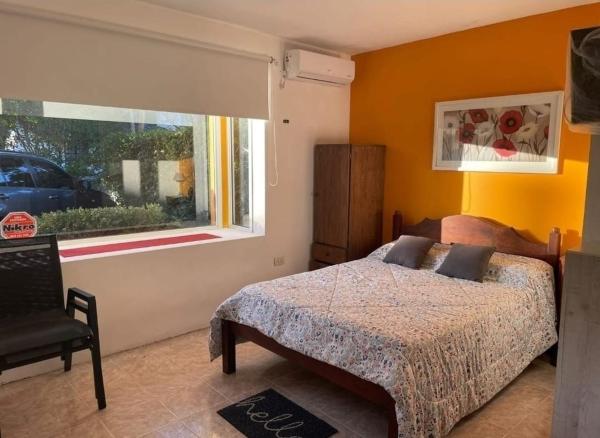A la foto es mostra l'objecte Monoambiente Luminoso en Pinamar situat a la ciutat de Pinamar.