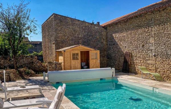 Na fotografii je vidět objekt Pet Friendly Home In Doux nacházející se ve městě Doux.