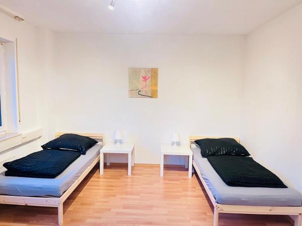 A la foto es mostra l'objecte Monteurzimmer leo 4 situat a la ciutat de Diedenbergen.