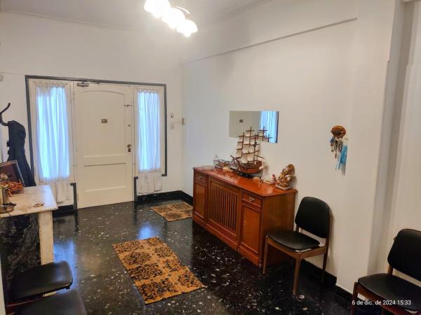 A la foto es mostra l'objecte HOSTAL , Habitación en vivienda familiar situat a la ciutat de Ciudadela.