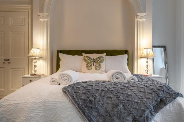 På bildet vises objektet Stunning Georgian Apartment in Grosvenor Place! som ligger i byen Bath.