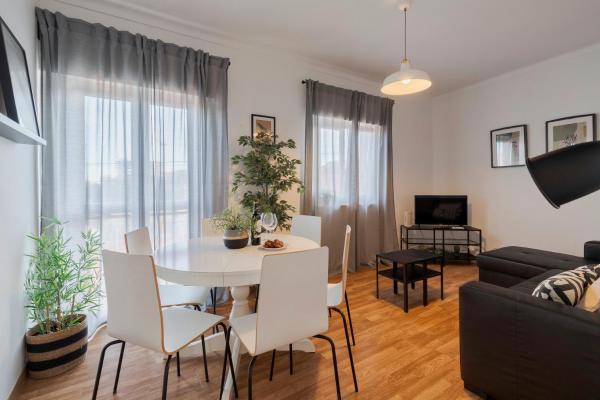 På billedet ses objektet Casa Verde - By Y Concept beliggende i byen Setúbal.